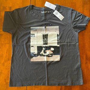 Abercrombie and Fitch T-shirt